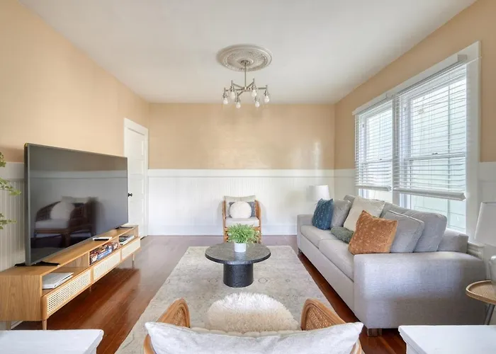 Ne Portland Craftsman - Mississippi Neighborhood - Sleeps 8