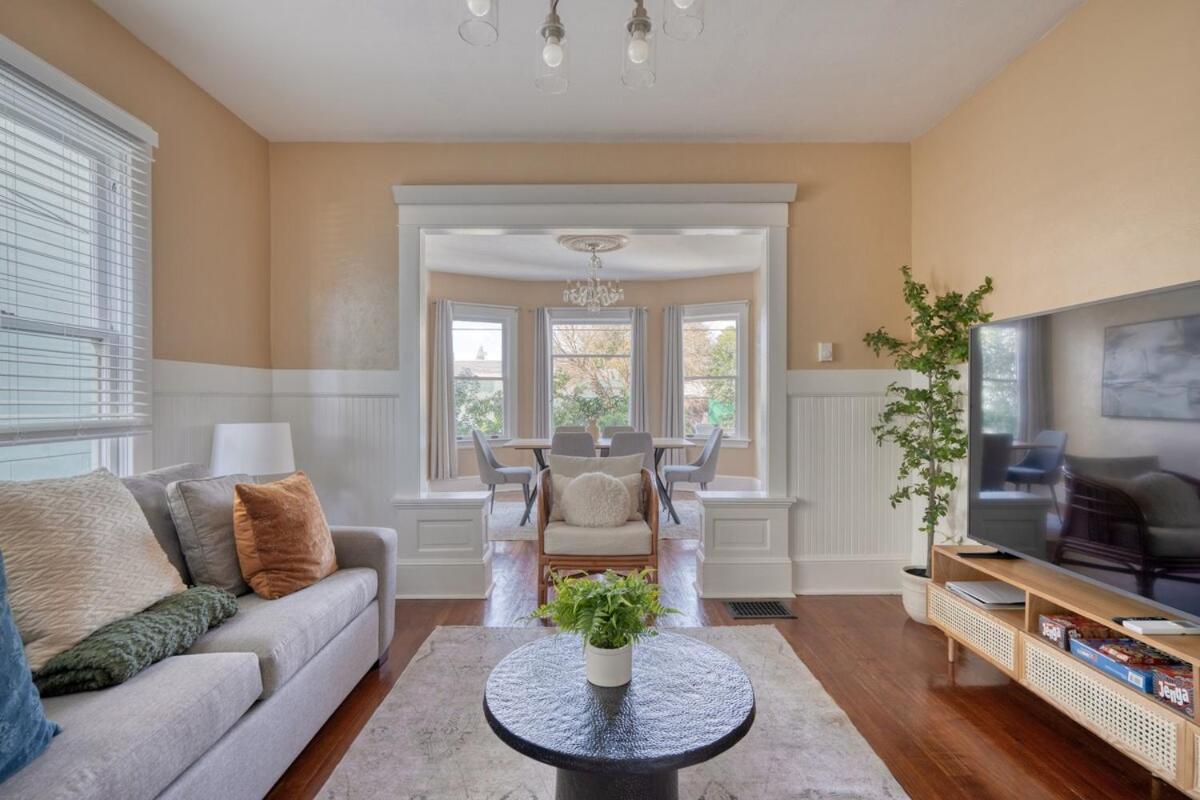 Ne Craftsman - Mississippi Neighborhood - Sleeps 8 Holiday home